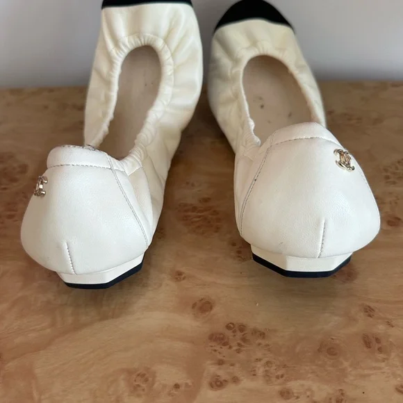 CHANEL Women's Ivory and Black Flats - Picture 2 of 4